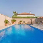 Odesa With Shared Pool Apartman Zadar