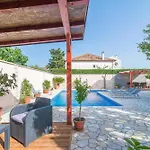 Apartman Odesa With Shared Pool Zadar