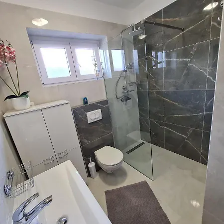 Apartman Odesa With Shared Pool