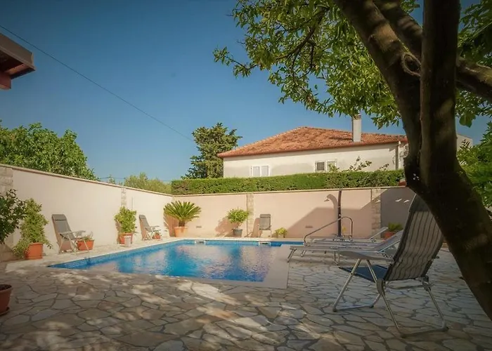 Odesa With Shared Pool زادار