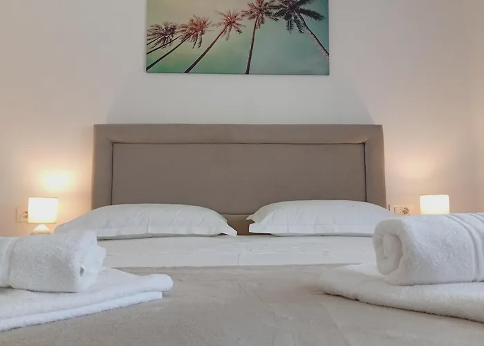 شقة Odesa With Shared Pool *