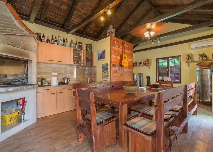 Odesa With Shared Pool زادار