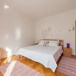 Daire Odesa With Shared Pool