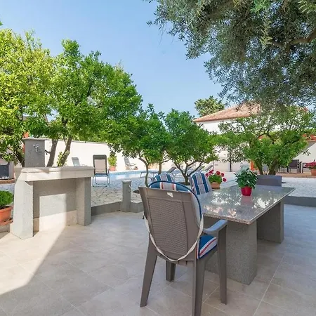 Odesa With Shared Pool * Задар