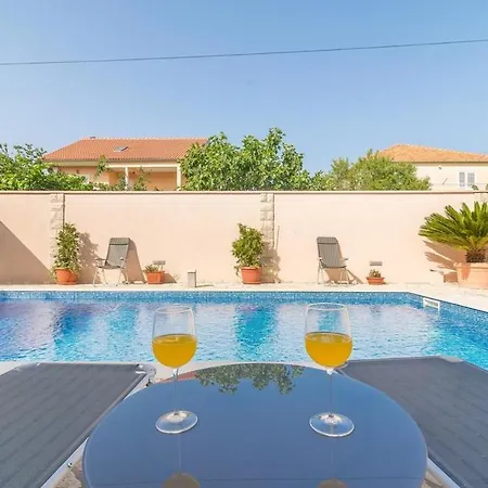 Odesa With Shared Pool * Zadar