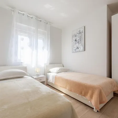 Appartement Odesa With Shared Pool Zadar