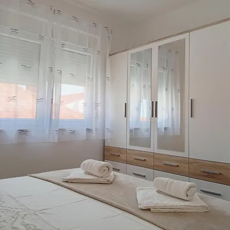 Appartement Odesa With Shared Pool *