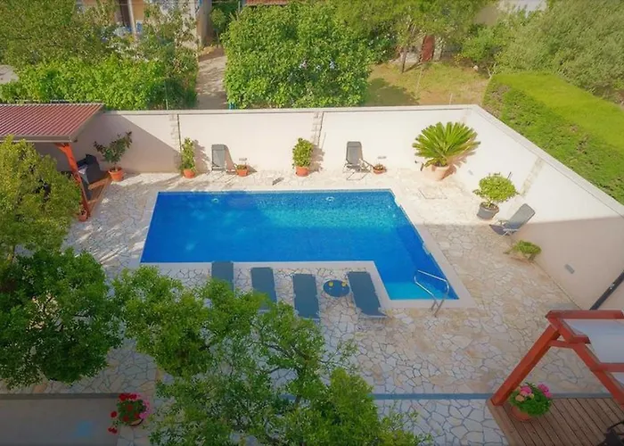 Odesa With Shared Pool Lägenhet *