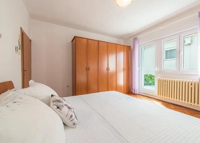 Odesa With Shared Pool 公寓