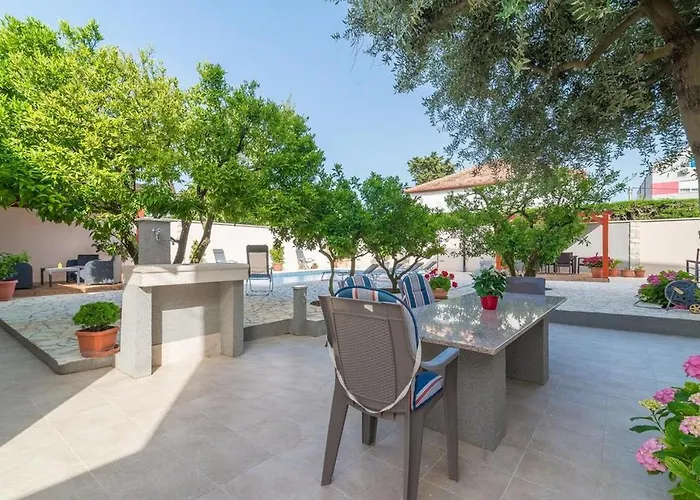 Odesa With Shared Pool * Zára